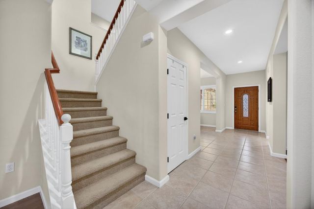 3670 Topaz Rd, West Sacramento, CA 95691