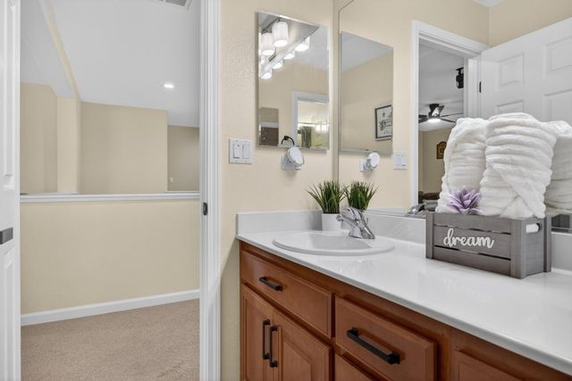 3670 Topaz Rd, West Sacramento, CA 95691