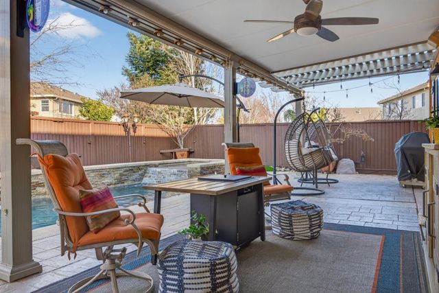 3670 Topaz Rd, West Sacramento, CA 95691