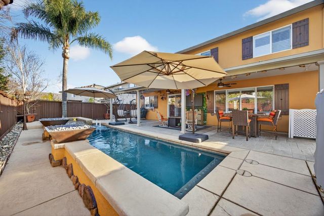 3670 Topaz Rd, West Sacramento, CA 95691