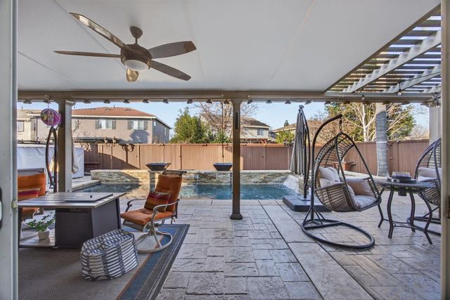 3670 Topaz Rd, West Sacramento, CA 95691