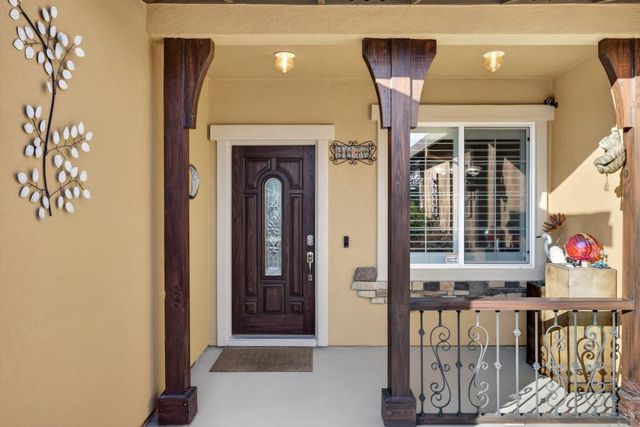 3670 Topaz Rd, West Sacramento, CA 95691