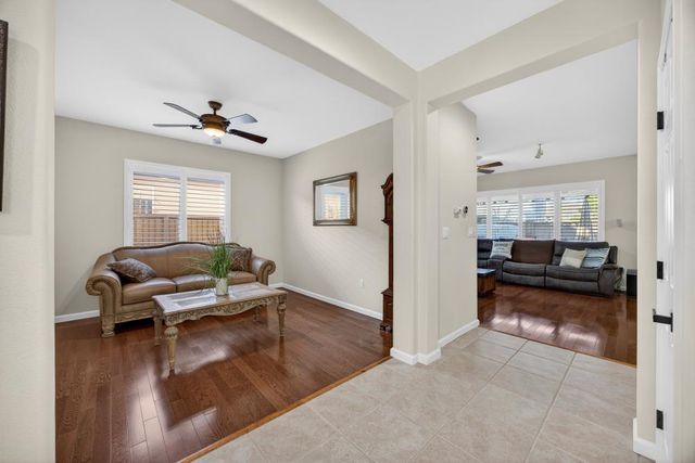 3670 Topaz Rd, West Sacramento, CA 95691