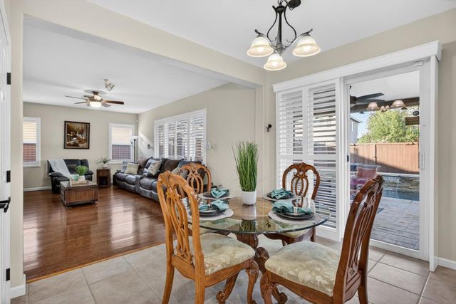 3670 Topaz Rd, West Sacramento, CA 95691