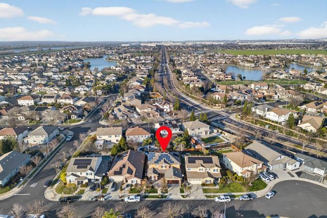 3670 Topaz Rd, West Sacramento, CA 95691