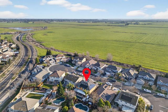 3670 Topaz Rd, West Sacramento, CA 95691