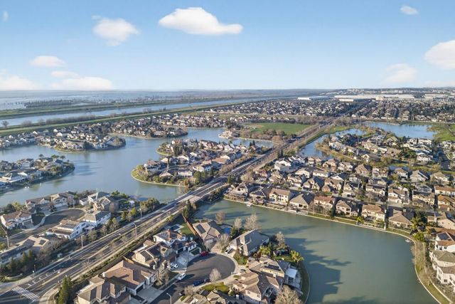 3670 Topaz Rd, West Sacramento, CA 95691