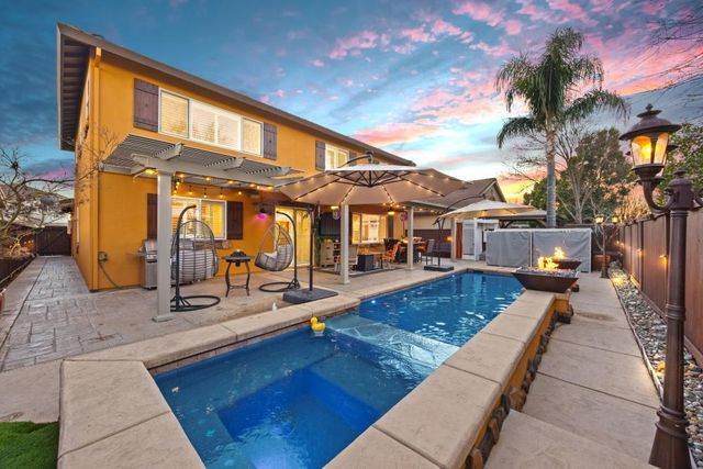 3670 Topaz Rd, West Sacramento, CA 95691