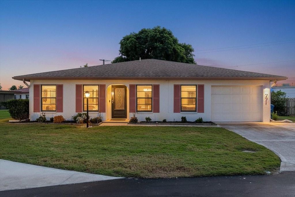 771 VIVIENDA SOUTH COURT 9, Venice, FL 34293