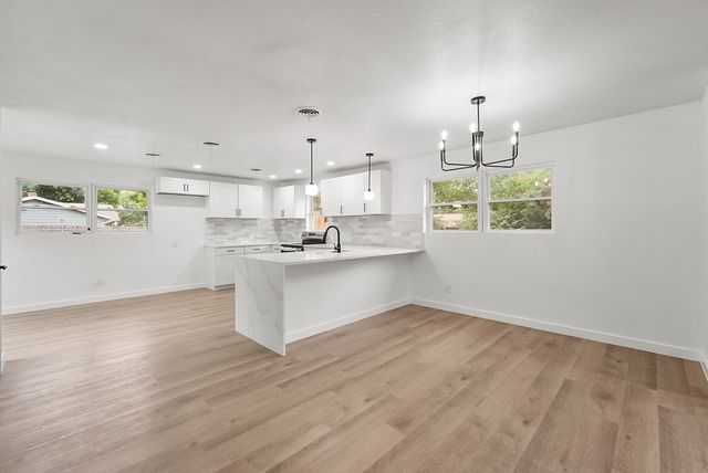 861 Woodcrest Drive, Hurst, TX 76053