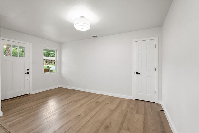 861 Woodcrest Drive, Hurst, TX 76053