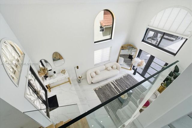 15763 SW 43rd St, Miami, FL 33185