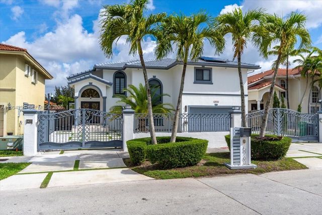 15763 SW 43rd St, Miami, FL 33185