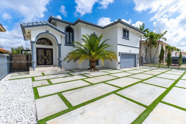 15763 SW 43rd St, Miami, FL 33185