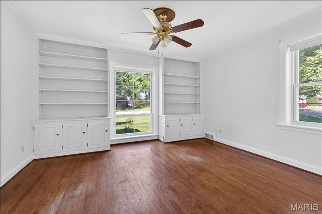 59 Middlesex Drive, St Louis, MO 63144