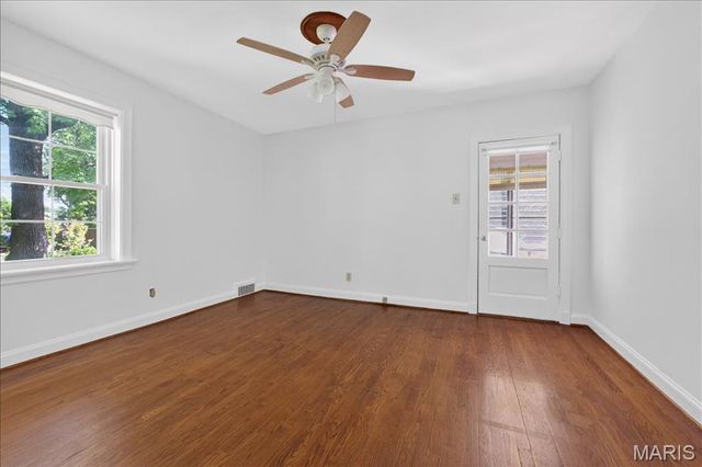 59 Middlesex Drive, St Louis, MO 63144