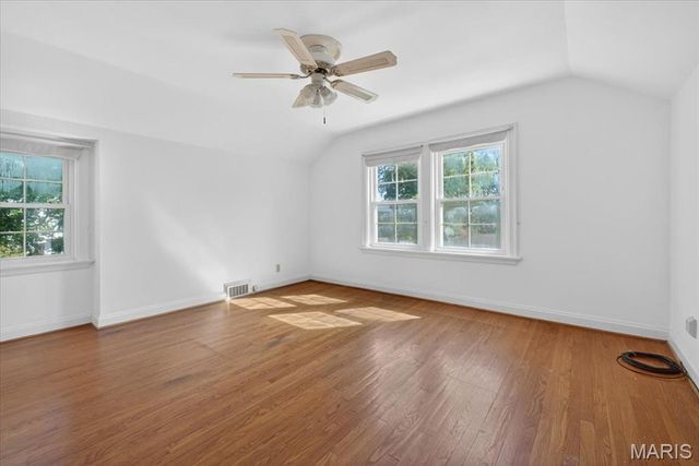59 Middlesex Drive, St Louis, MO 63144