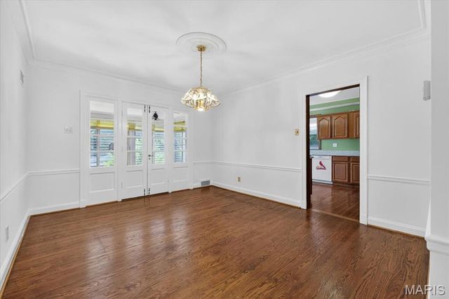 59 Middlesex Drive, St Louis, MO 63144
