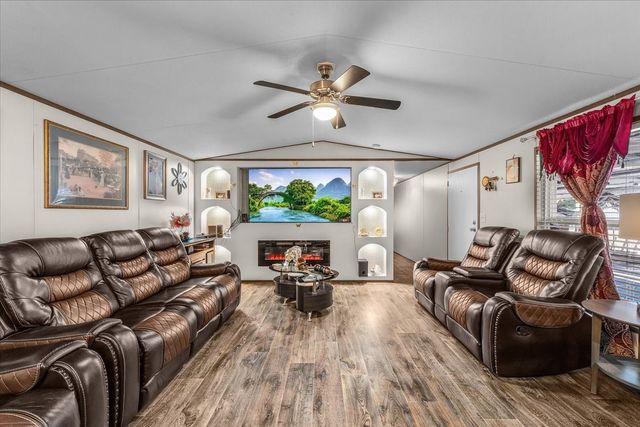 4824 Red Oak Trail, Weatherford, TX 76087