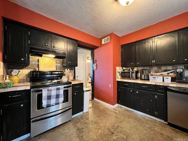 326 robin Lane, Walnut Ridge, AR 72476