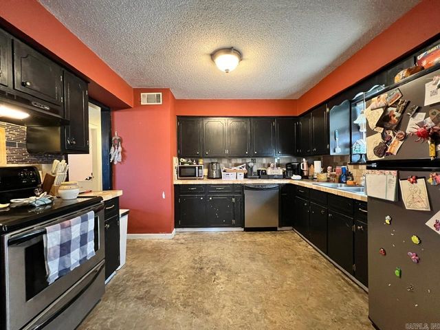 326 robin Lane, Walnut Ridge, AR 72476