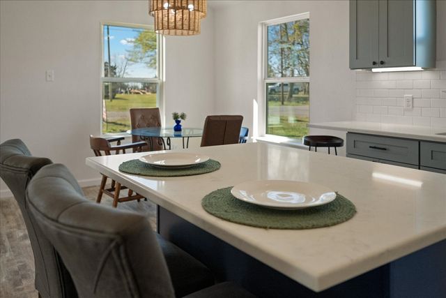 200 Gladys Street, Lone Oak, TX 75453