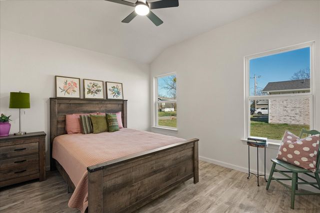 200 Gladys Street, Lone Oak, TX 75453