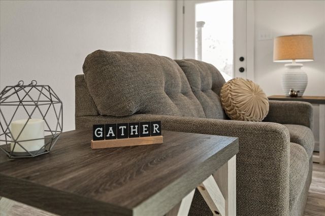 200 Gladys Street, Lone Oak, TX 75453