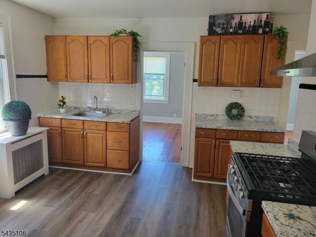 320 Hillside Ave, Hillside Twp., NJ 07205