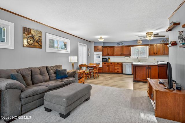 1809 Strathmoor Avenue, Toledo, OH 43614