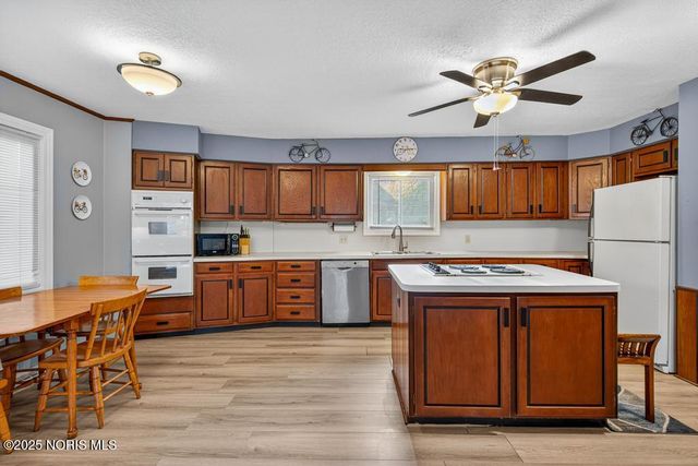 1809 Strathmoor Avenue, Toledo, OH 43614