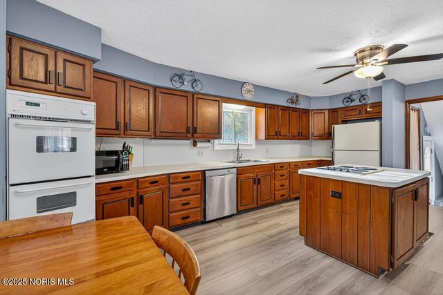 1809 Strathmoor Avenue, Toledo, OH 43614