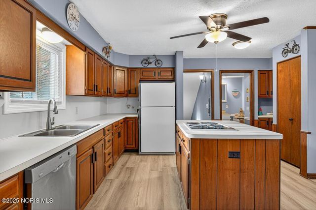 1809 Strathmoor Avenue, Toledo, OH 43614