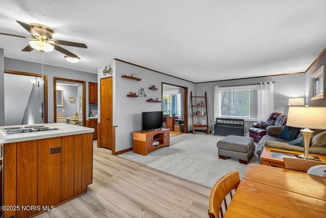 1809 Strathmoor Avenue, Toledo, OH 43614