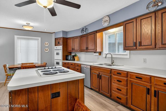 1809 Strathmoor Avenue, Toledo, OH 43614