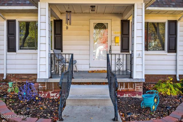 1809 Strathmoor Avenue, Toledo, OH 43614