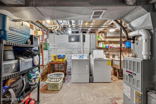 1809 Strathmoor Avenue, Toledo, OH 43614