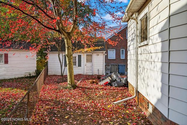 1809 Strathmoor Avenue, Toledo, OH 43614