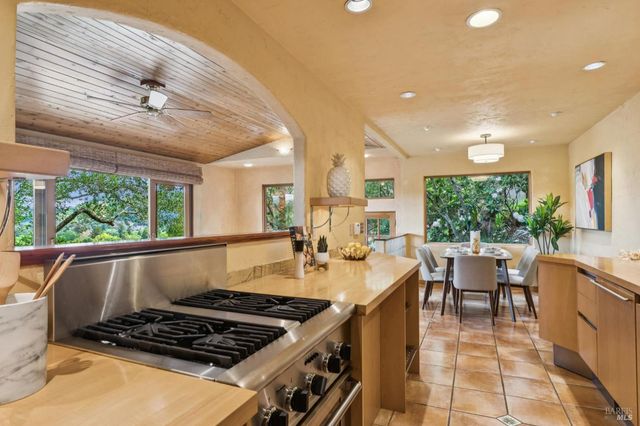 48 Foothill Rd, San Anselmo, CA 94960