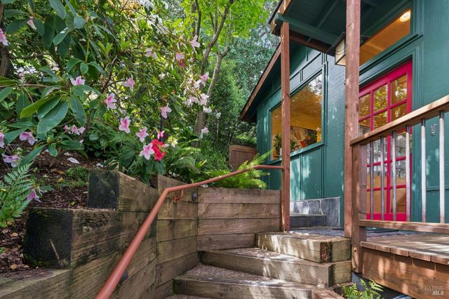 48 Foothill Rd, San Anselmo, CA 94960