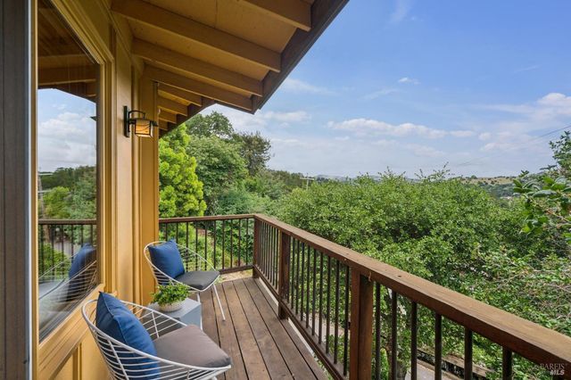 48 Foothill Rd, San Anselmo, CA 94960