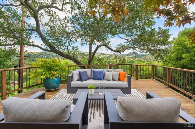 48 Foothill Rd, San Anselmo, CA 94960