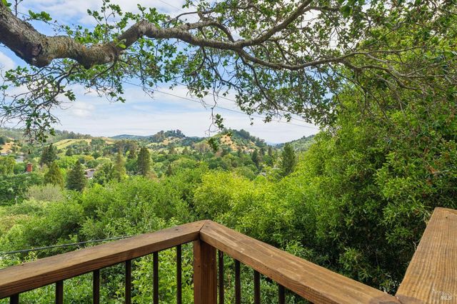 48 Foothill Rd, San Anselmo, CA 94960