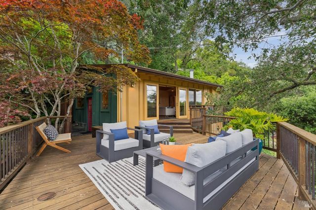 48 Foothill Rd, San Anselmo, CA 94960