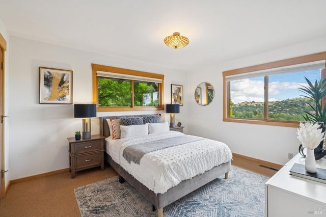 48 Foothill Rd, San Anselmo, CA 94960