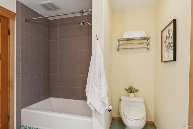 48 Foothill Rd, San Anselmo, CA 94960