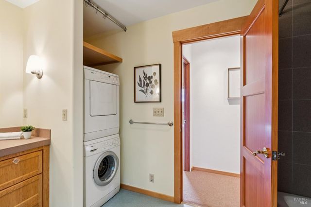 48 Foothill Rd, San Anselmo, CA 94960