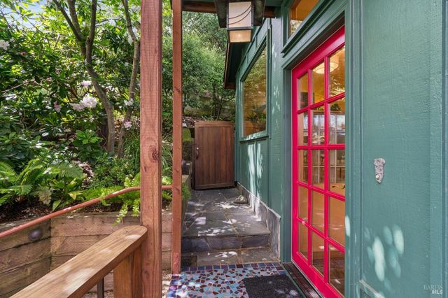 48 Foothill Rd, San Anselmo, CA 94960