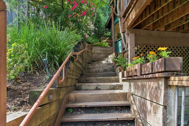 48 Foothill Rd, San Anselmo, CA 94960