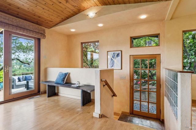 48 Foothill Rd, San Anselmo, CA 94960